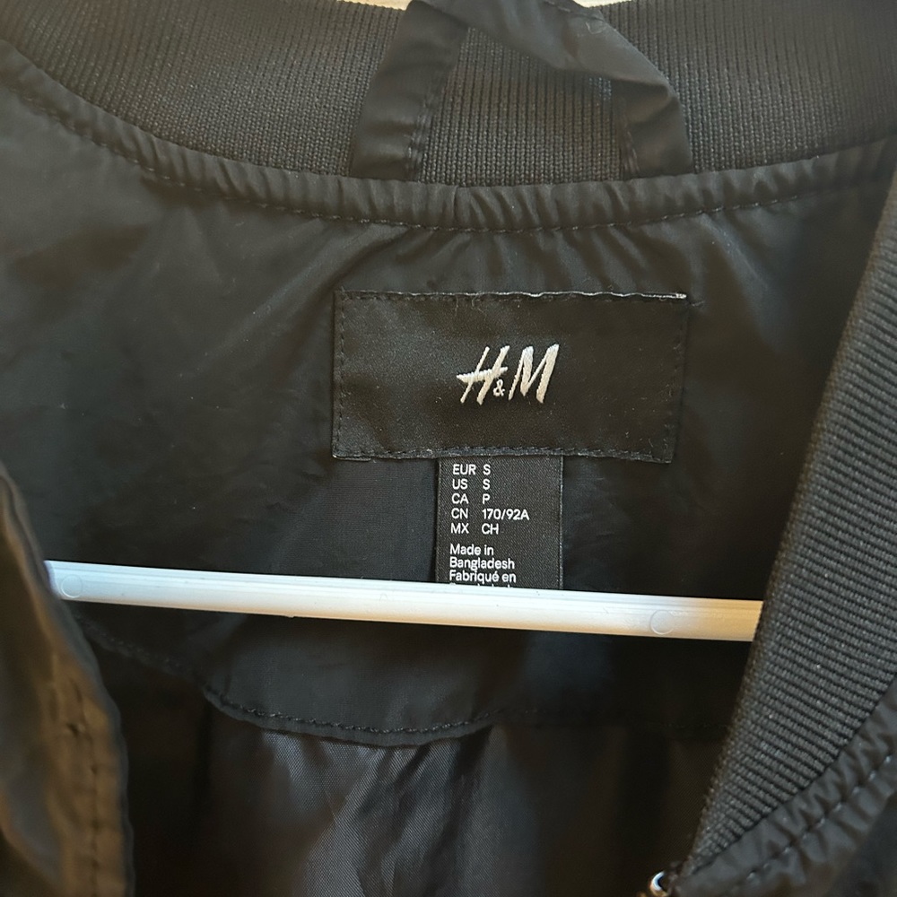 H&M bomber jacket - Picture 2 of 2